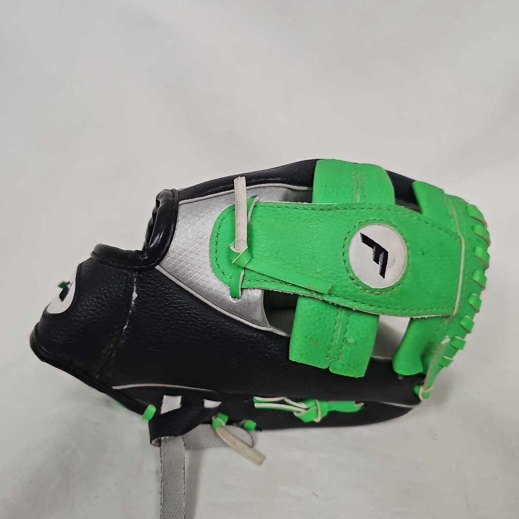 Franklin Inferno T-Ball Glove, 9" RHT