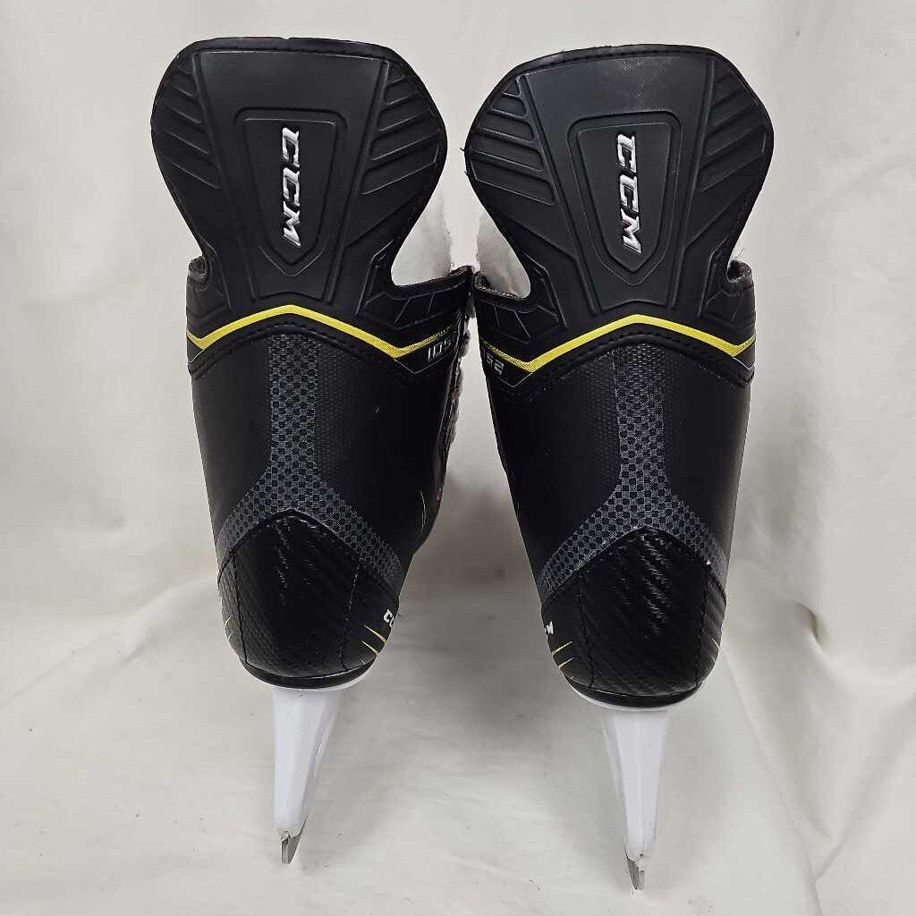 CCM Tacks 1052 Senior Hockey Skates, Size 9