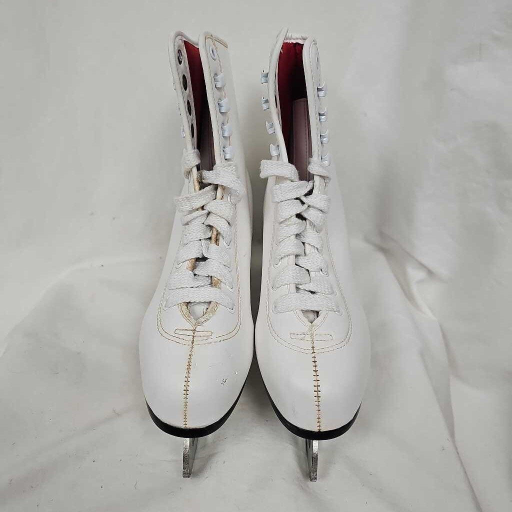 Traditional Women's Figure Skates, Size 7