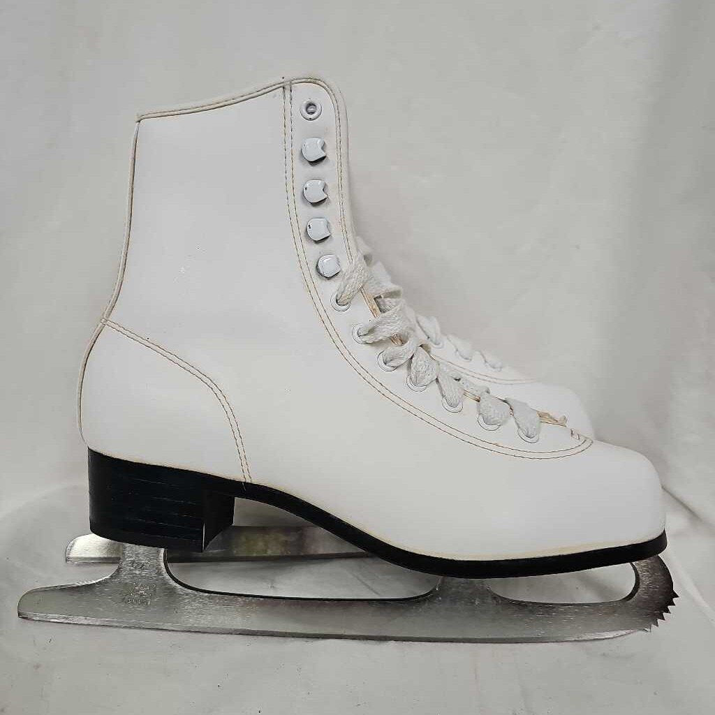 Traditional Women's Figure Skates, Size 7