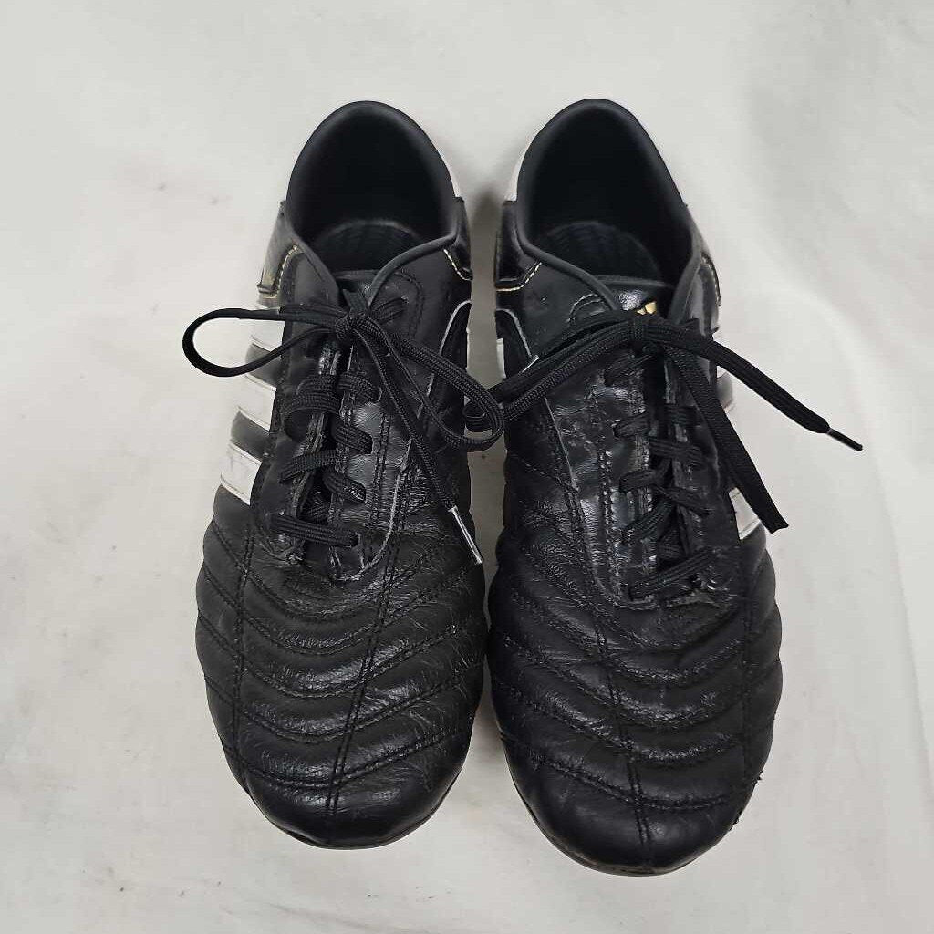 Adidas AdiNova 2 Soccer Cleats, Size 9