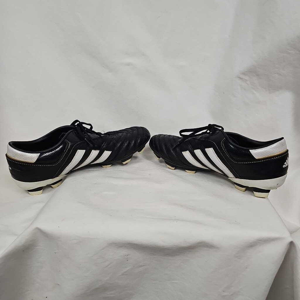 Adidas AdiNova 2 Soccer Cleats, Size 9