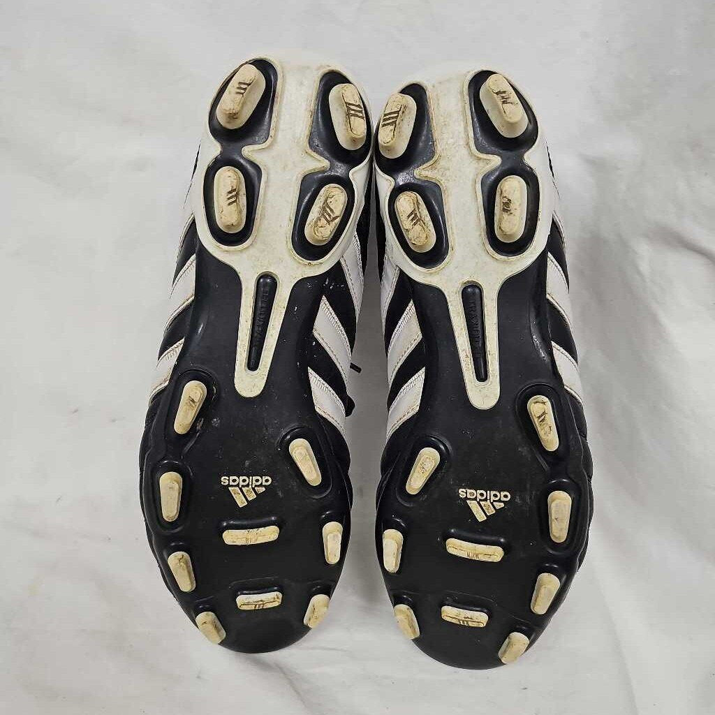 Adidas AdiNova 2 Soccer Cleats, Size 9