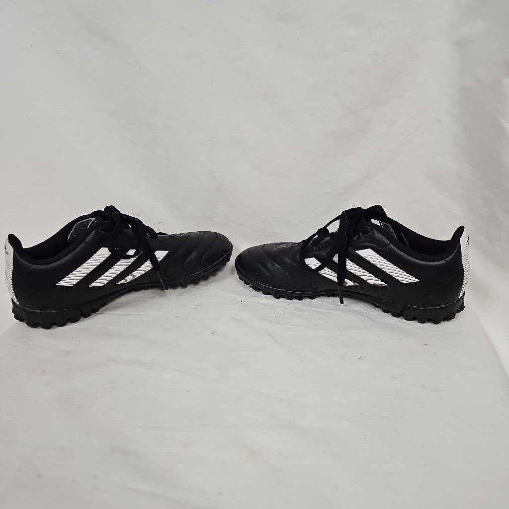 Adidas AdiNova 2 Soccer Cleats, Size 9