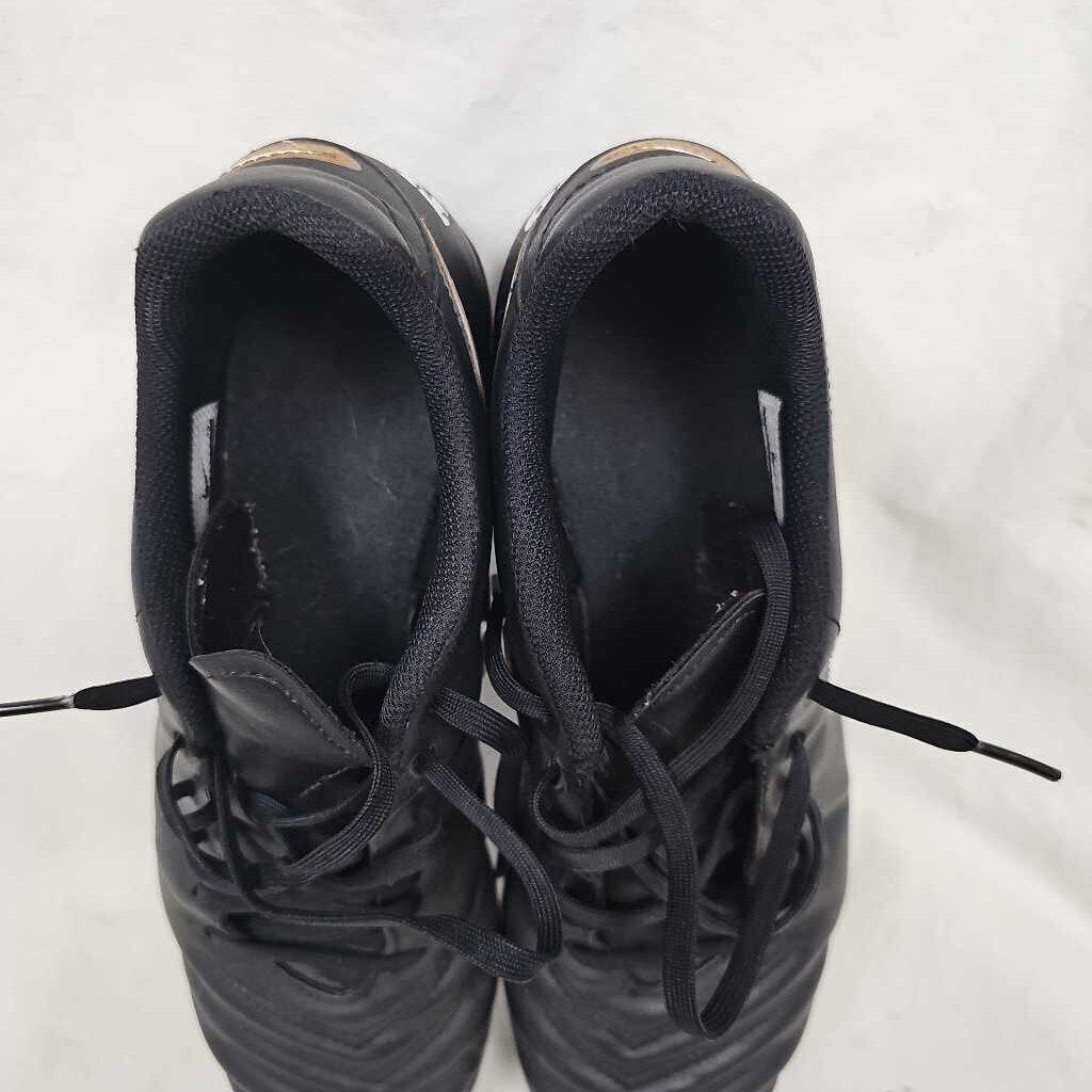 Nike Tiempo Soccer Cleats, Size 9