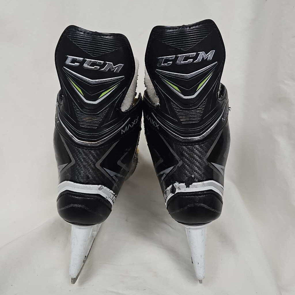 CCM Ribcor Maxx Intermediate Hockey Skates, Size 6.5