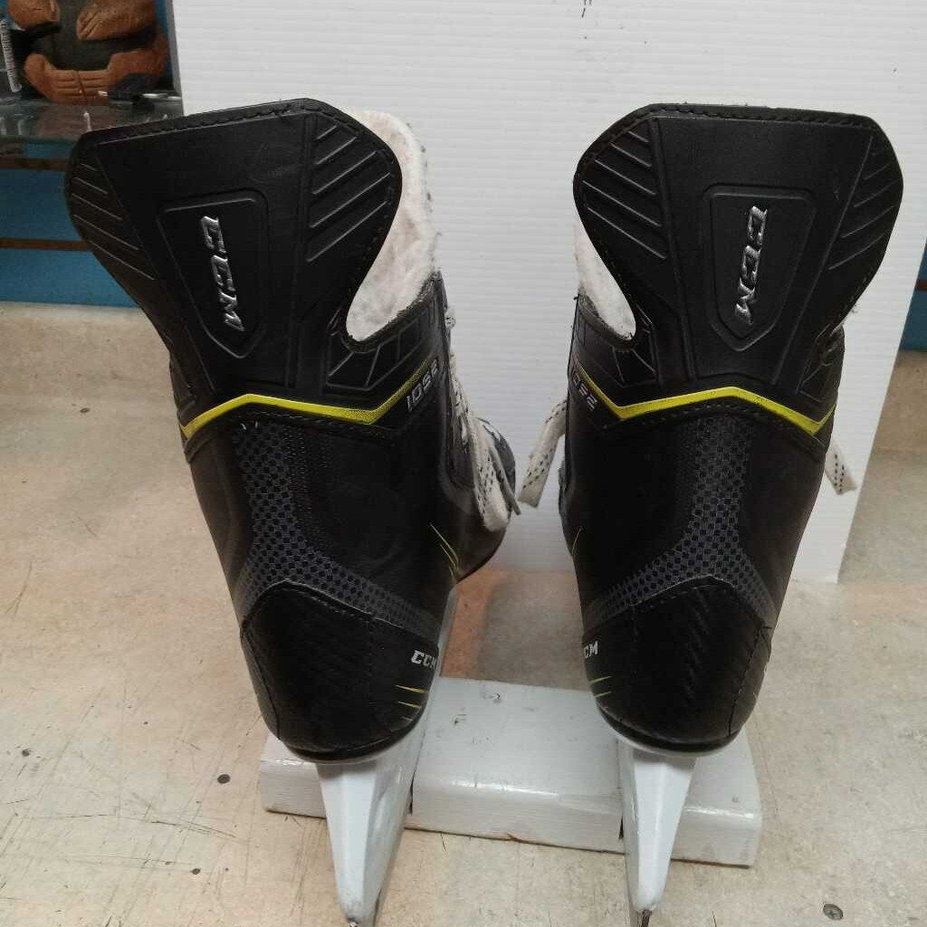 CCM Tacks 1052 Senior Hockey Skates, Size 12