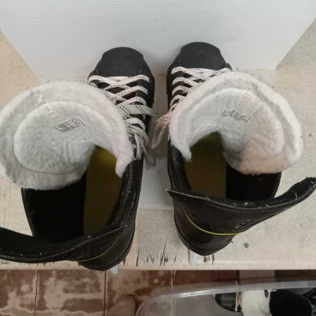 CCM Tacks 1052 Senior Hockey Skates, Size 12
