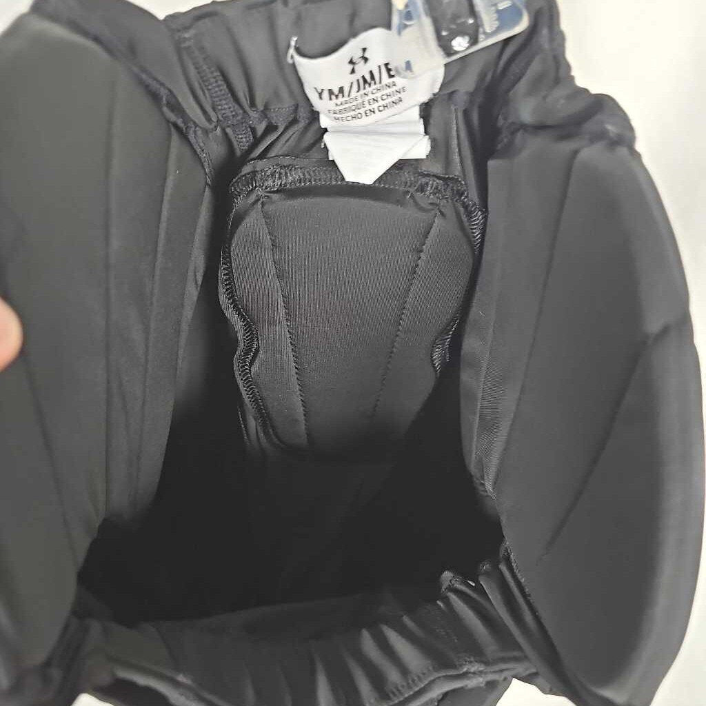 Under Armour Gameday Integrated Football Pants, Youth Medium