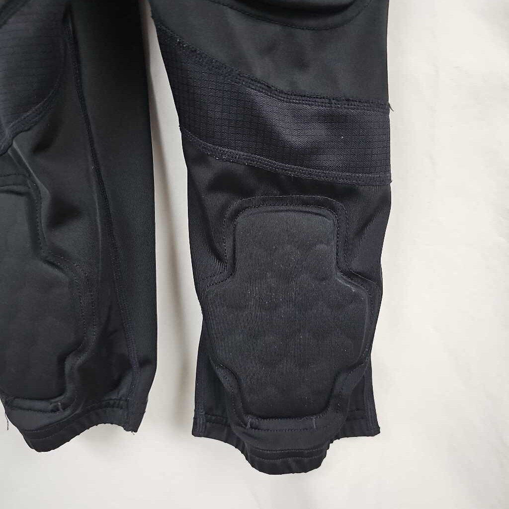 Under Armour Gameday Integrated Football Pants, Youth XL