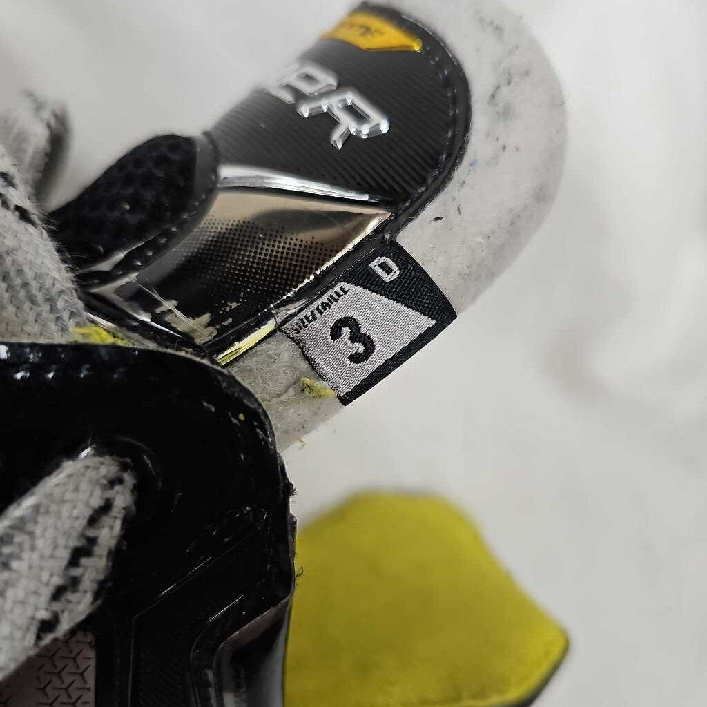 Bauer Supreme 3S Junior Hockey Skates, Size 3