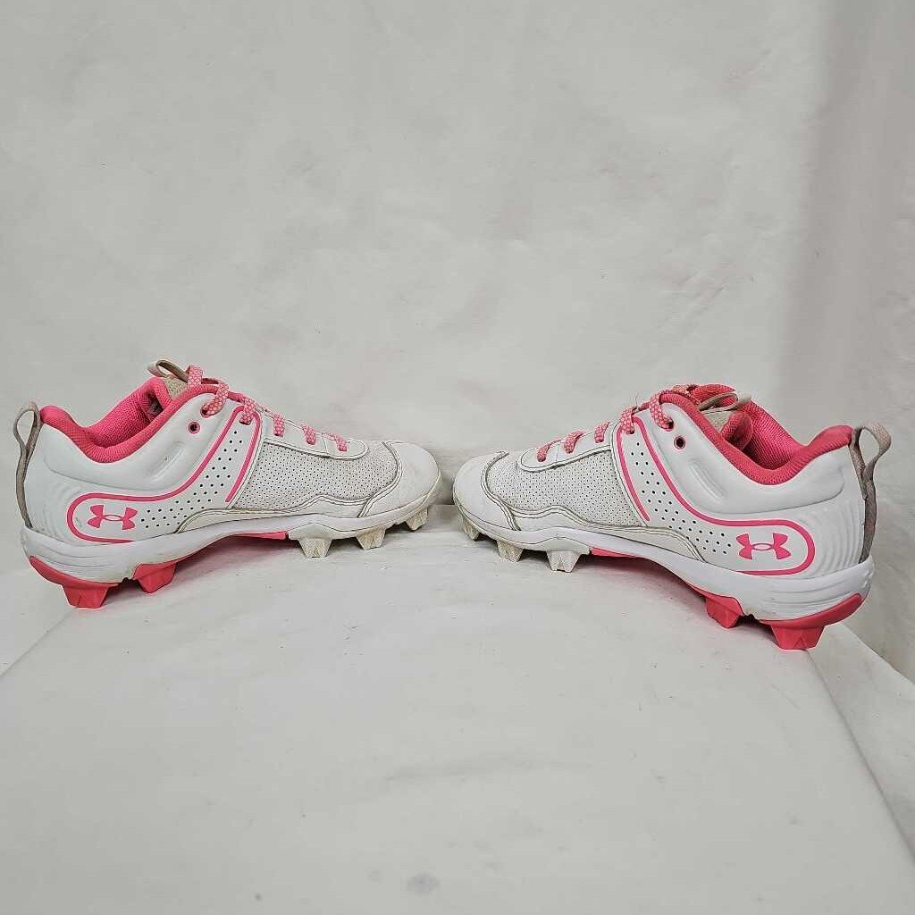 Under Armour Glyde Softball Cleats, Size 2.5
