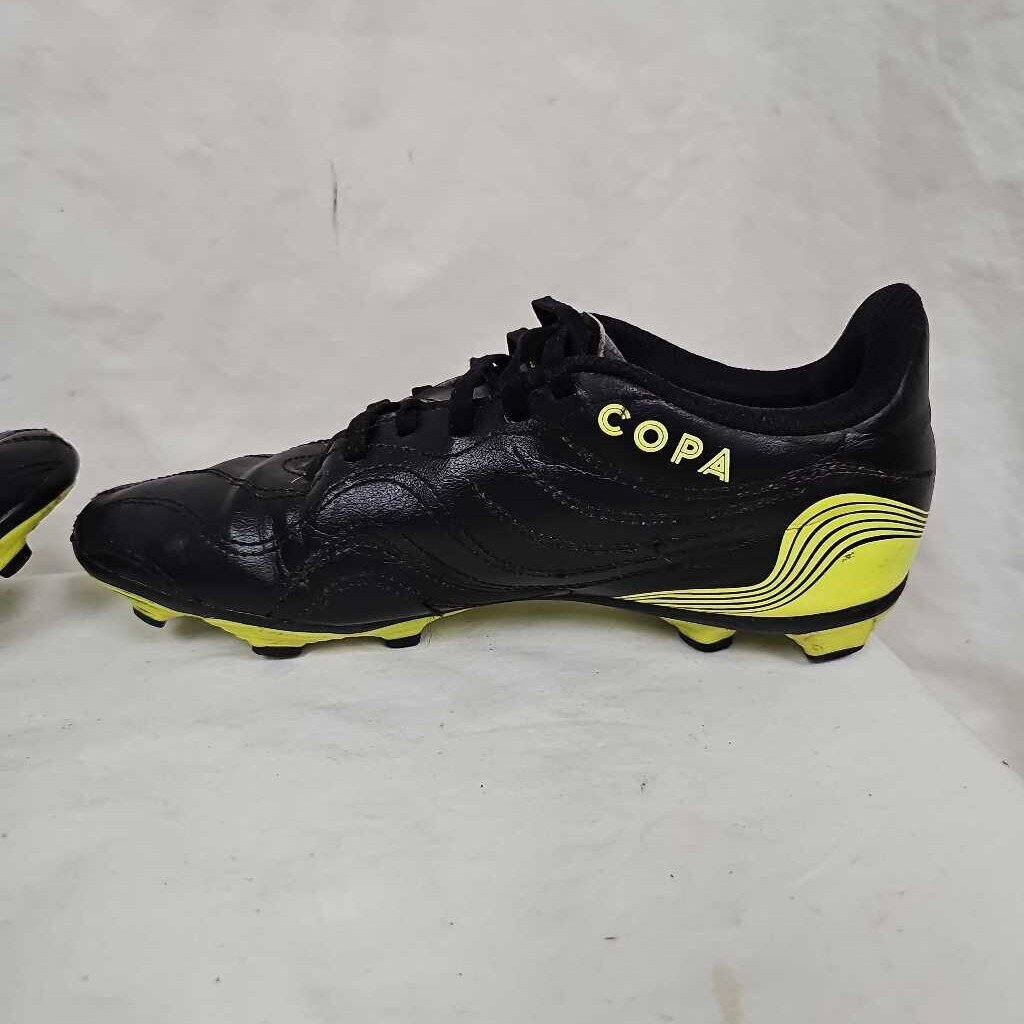 Adidas Copa Soccer Cleats Size: 5.5