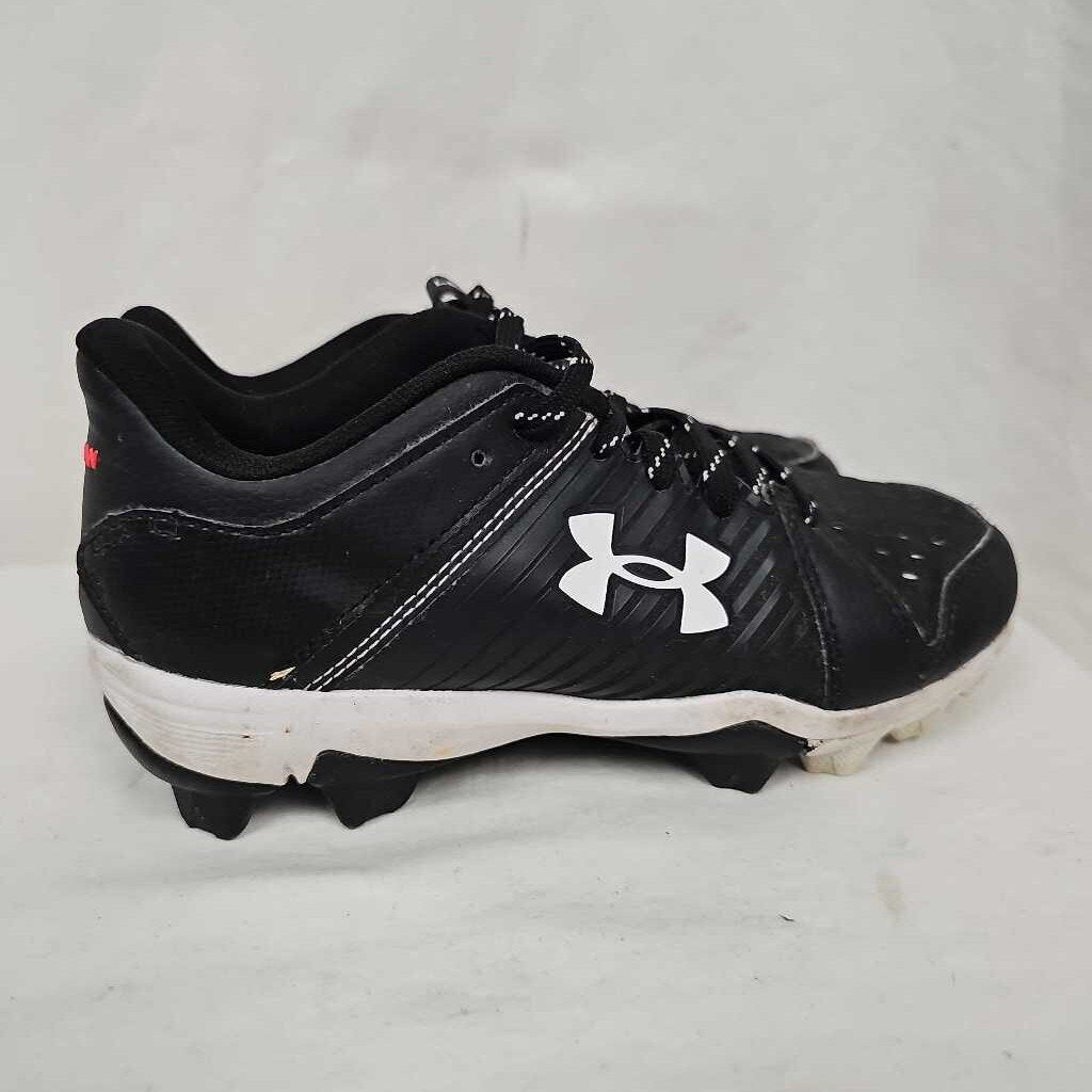 Under Armour Leadoff Baseball/Softball Cleats Size 1.5