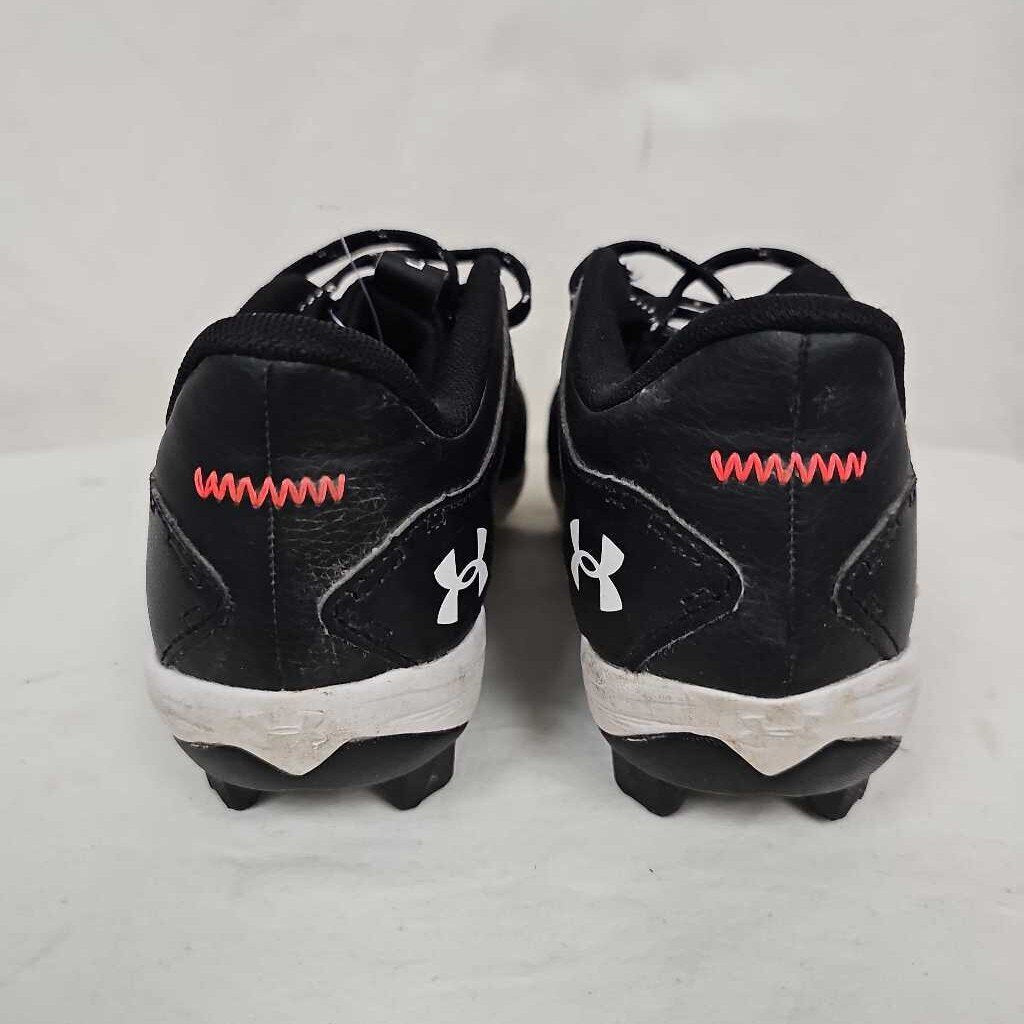 Under Armour Leadoff Baseball/Softball Cleats Size 1.5
