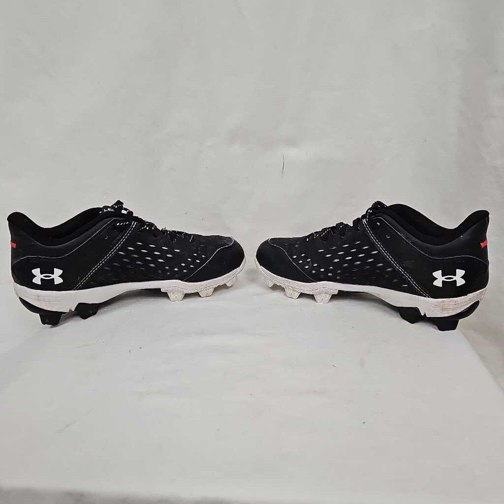 Under Armour Leadoff Baseball/Softball Cleats Size 1.5