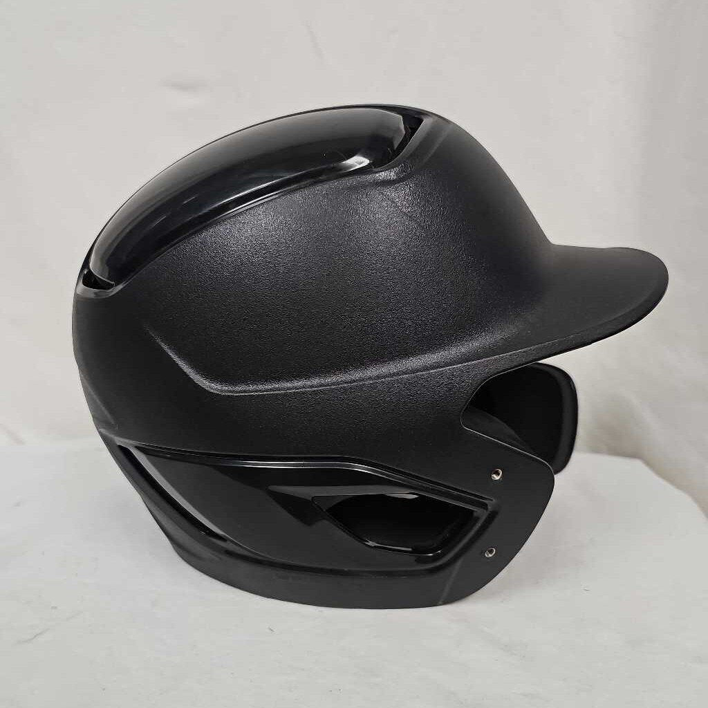 Easton Gameday 2 with Jaw Guard, Size 6 3/8 - 7 1/8