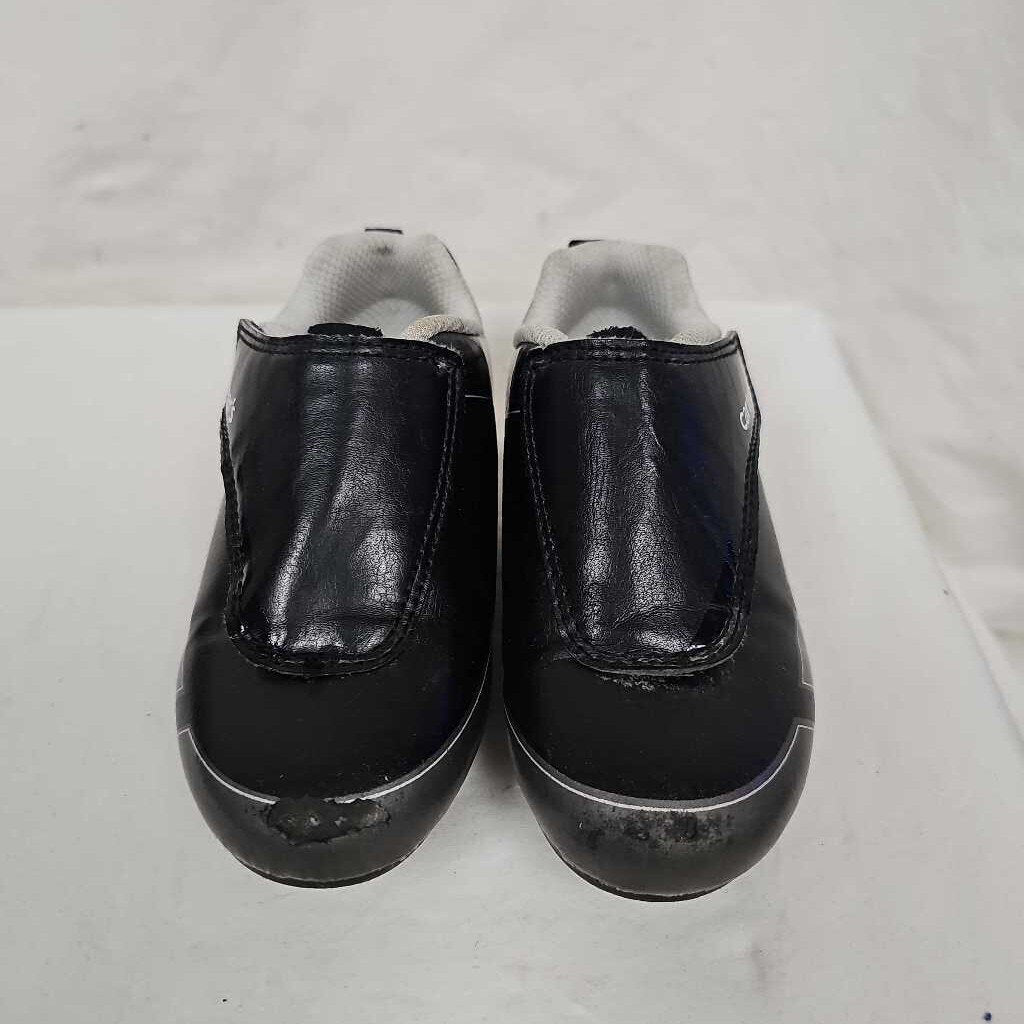 Carter's Velcro Youth Soccer Cleats, Size Y9