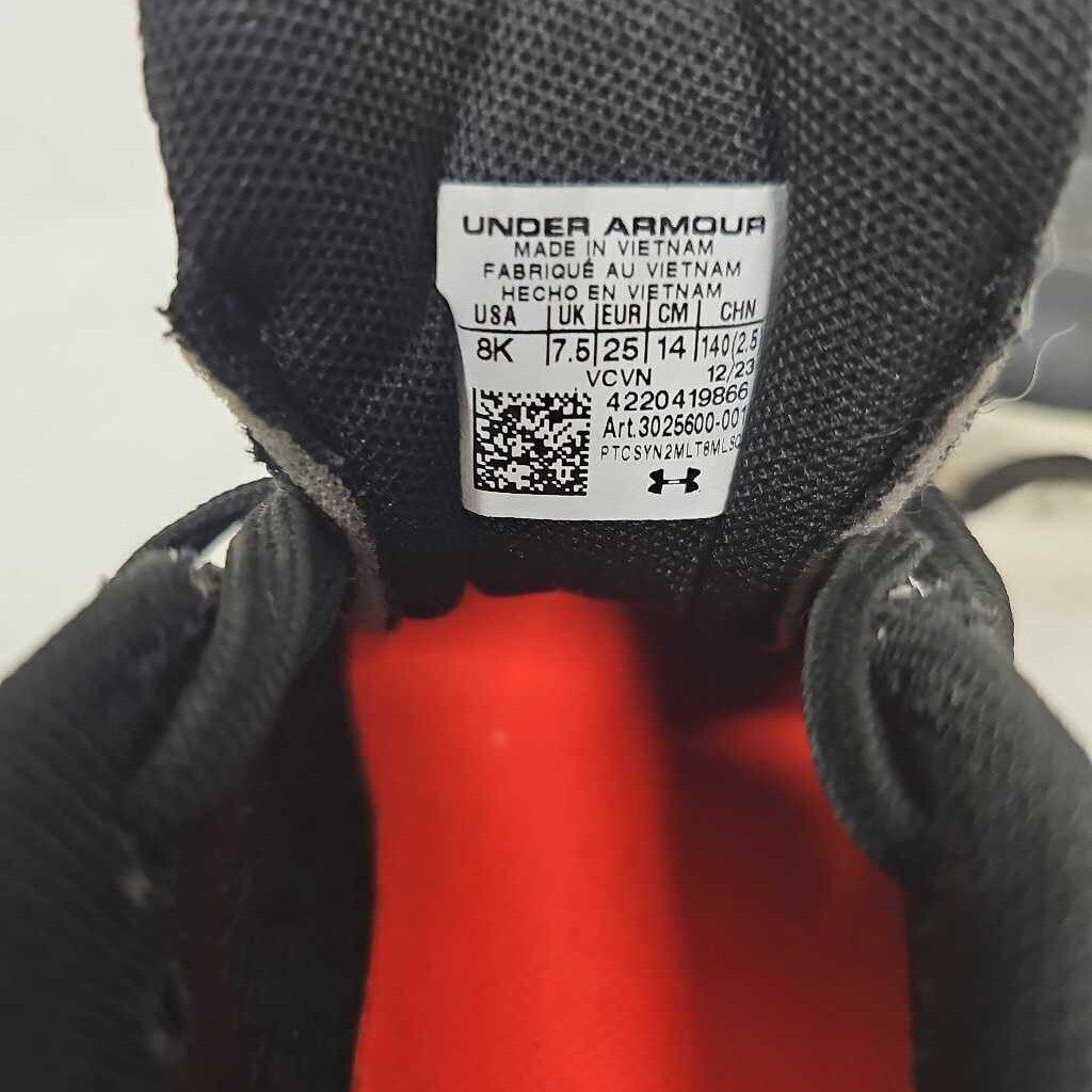 Under Armour Lead Off Youth Cleats, Size Y8