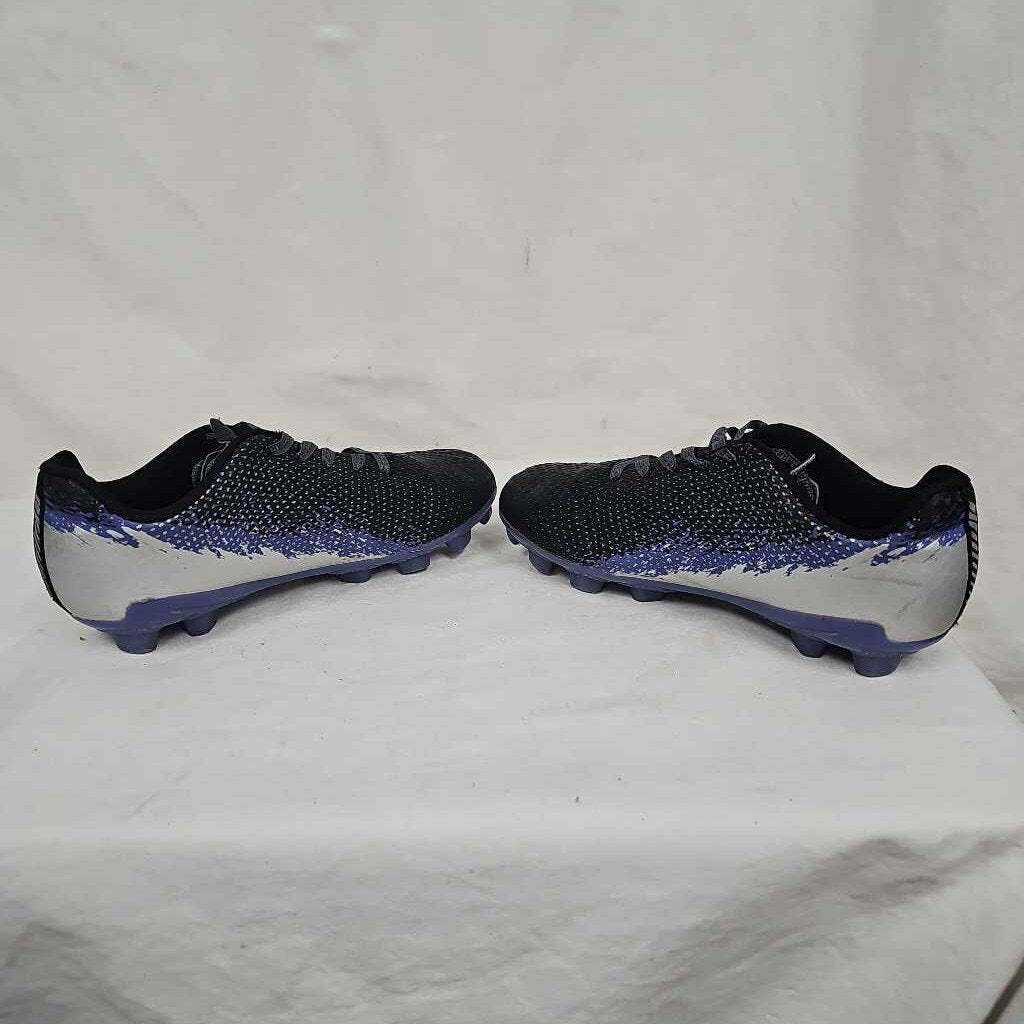 DSG Speed Viper Youth Soccer Cleats, Size Y12