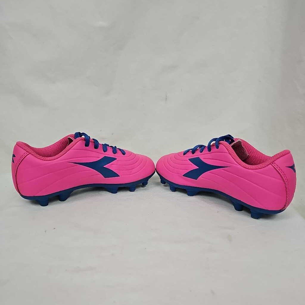 Diadora Youth Soccer Cleats, Size Y11