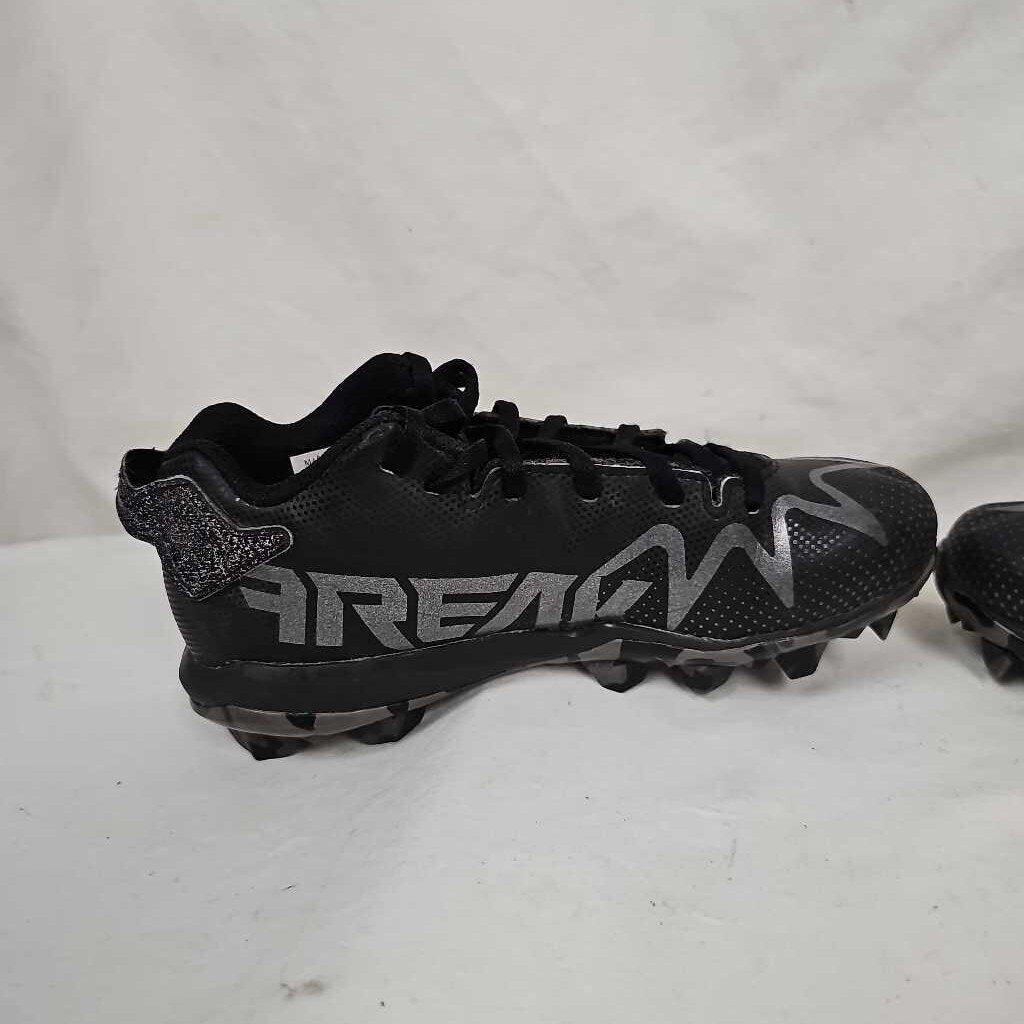Adidas Freak Youth Football Cleats, Size 1.5