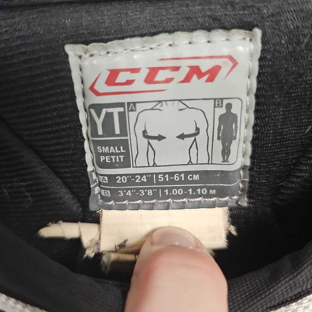 CCM OVE Youth Hockey Shoulder Pads, Size Small