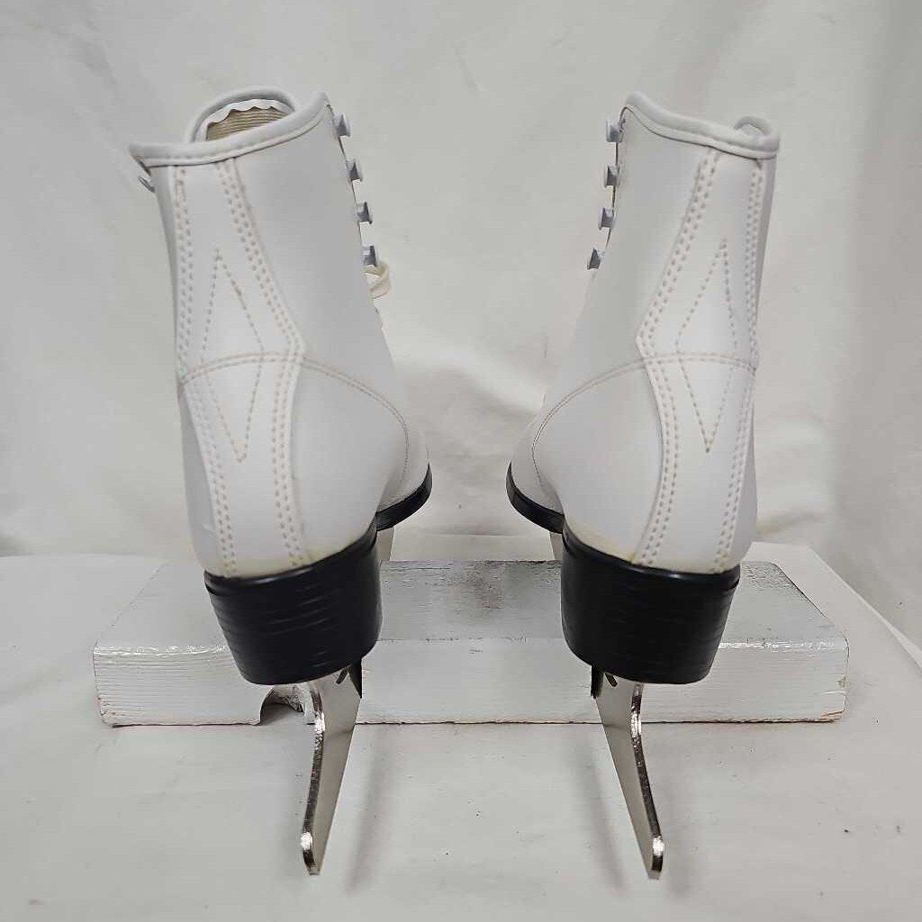 CCM Silouette Women's Figure Skates, Size 9