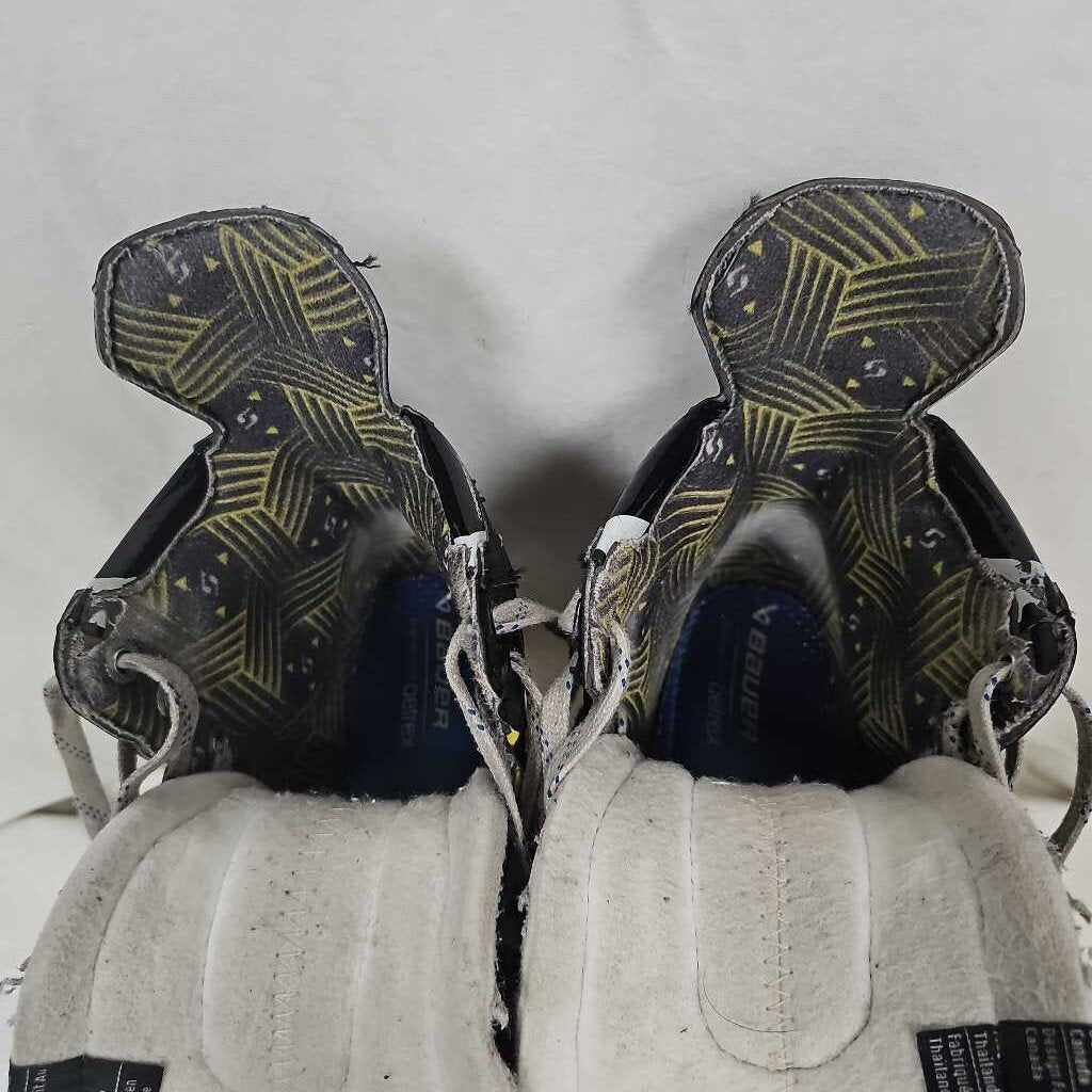 Bauer Supreme M40 Junior Hockey Skates, Size 1
