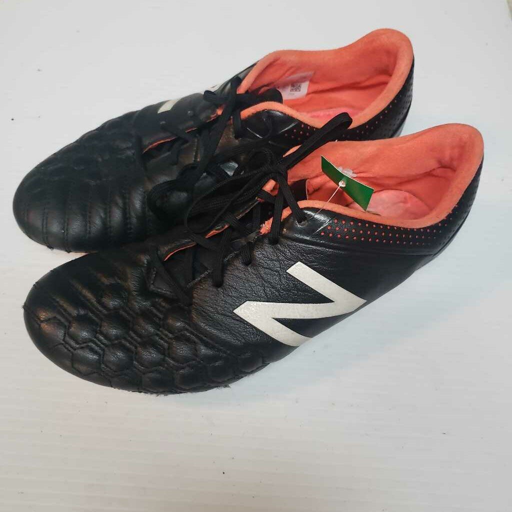 New Balance Soccer Cleats, Size 6.5