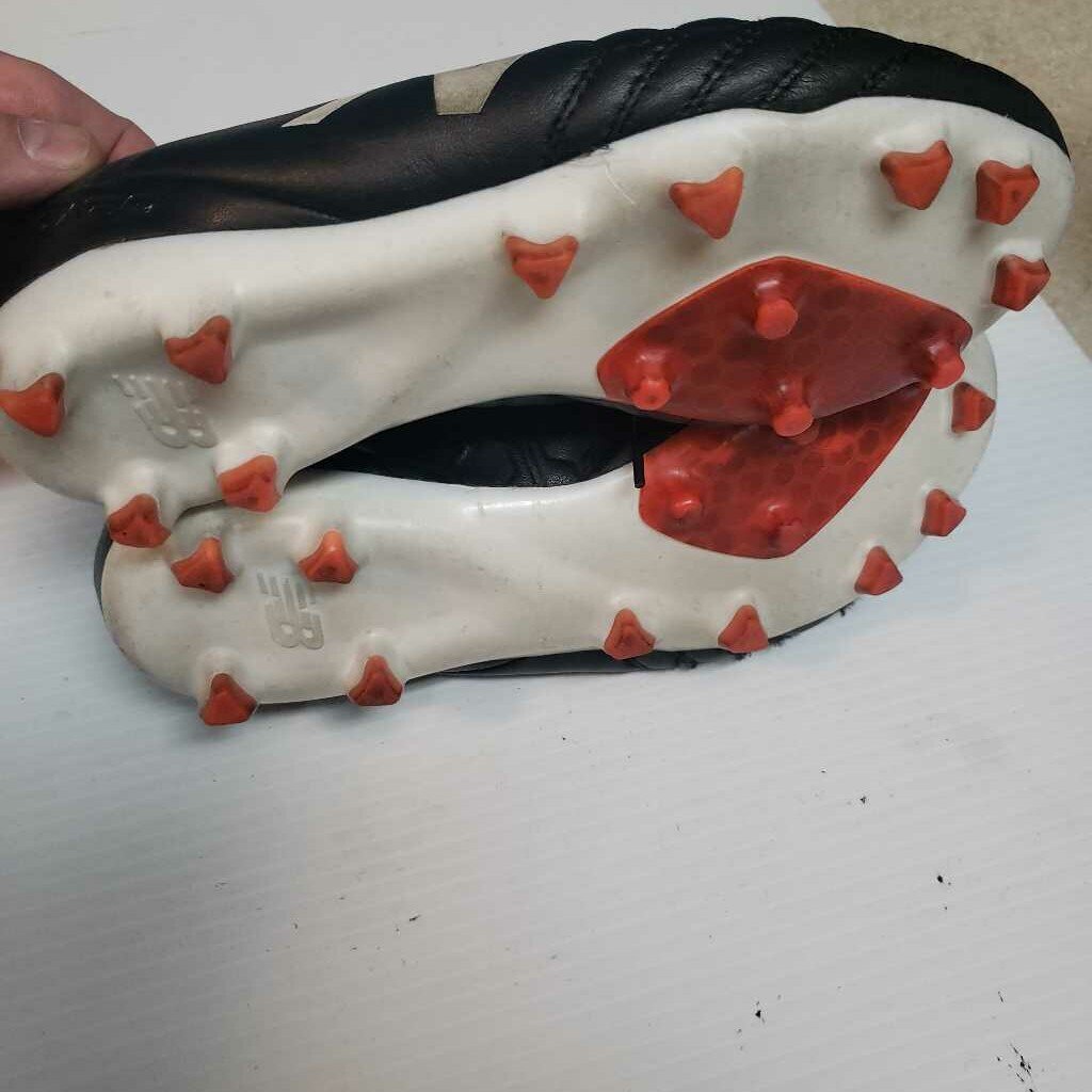 New Balance Soccer Cleats, Size 6.5