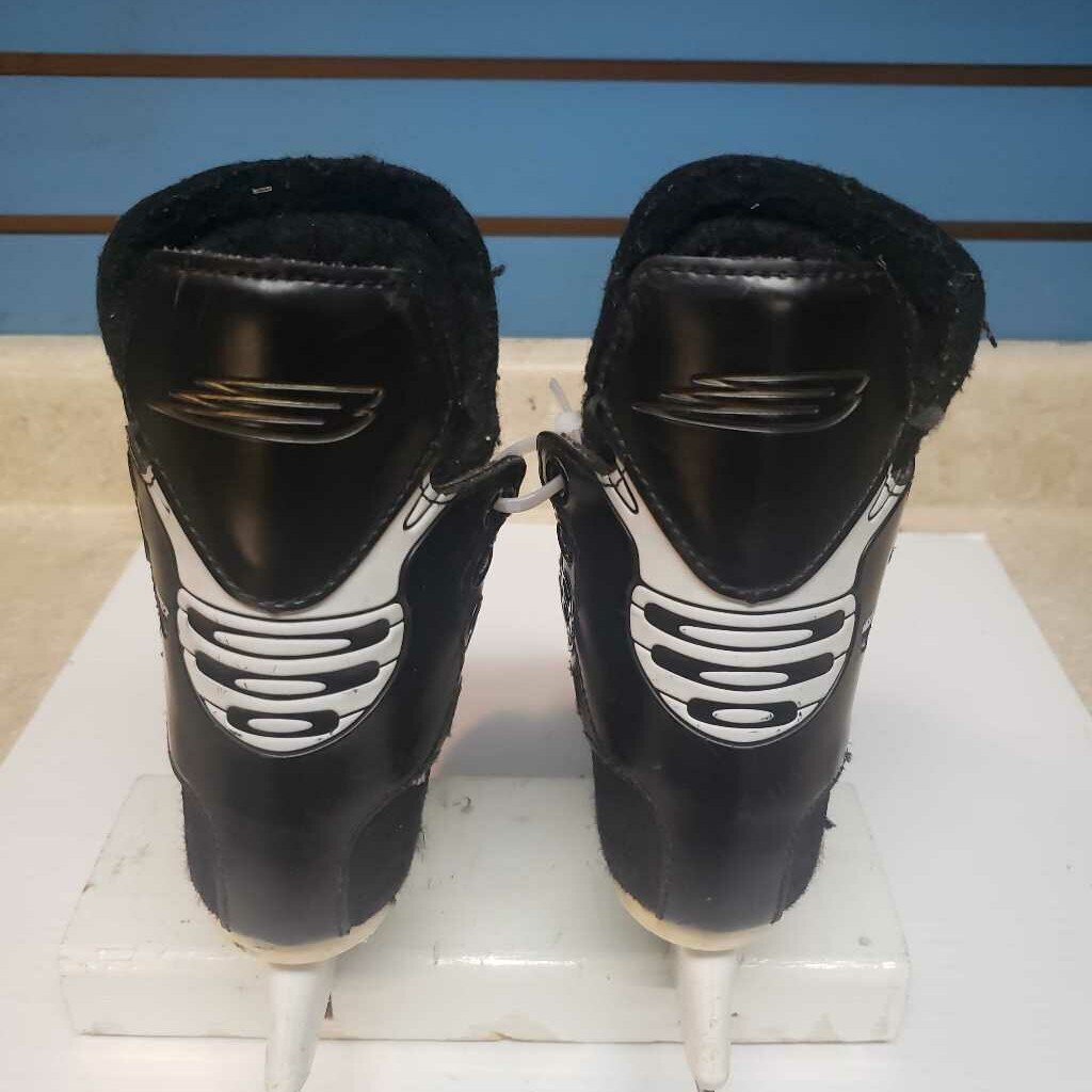 Bauer Impact 100 Hockey Skates, Size Y10