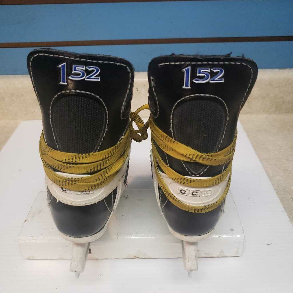 CCM Tacks 152 Hockey Skates, Y11.5