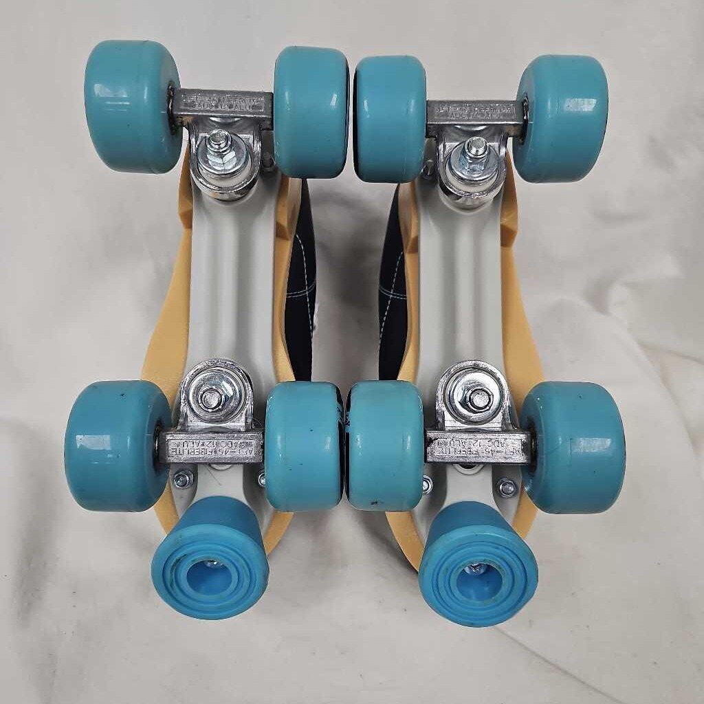 Roller Derby Candi Grl Quad Roller Skates, Size Women's 8