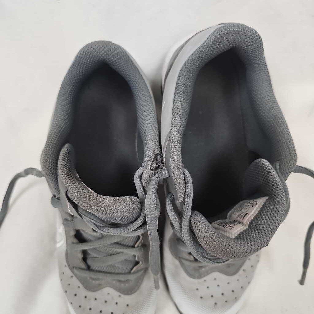 Nike Diamond Baseball Softball Cleats, Size 3.5