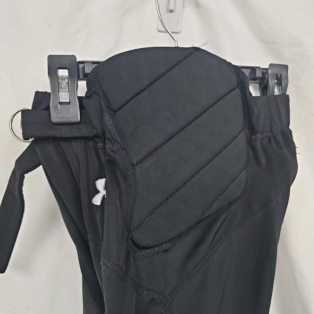 Under Armour Integrated Football Pants, Size Boys Medium