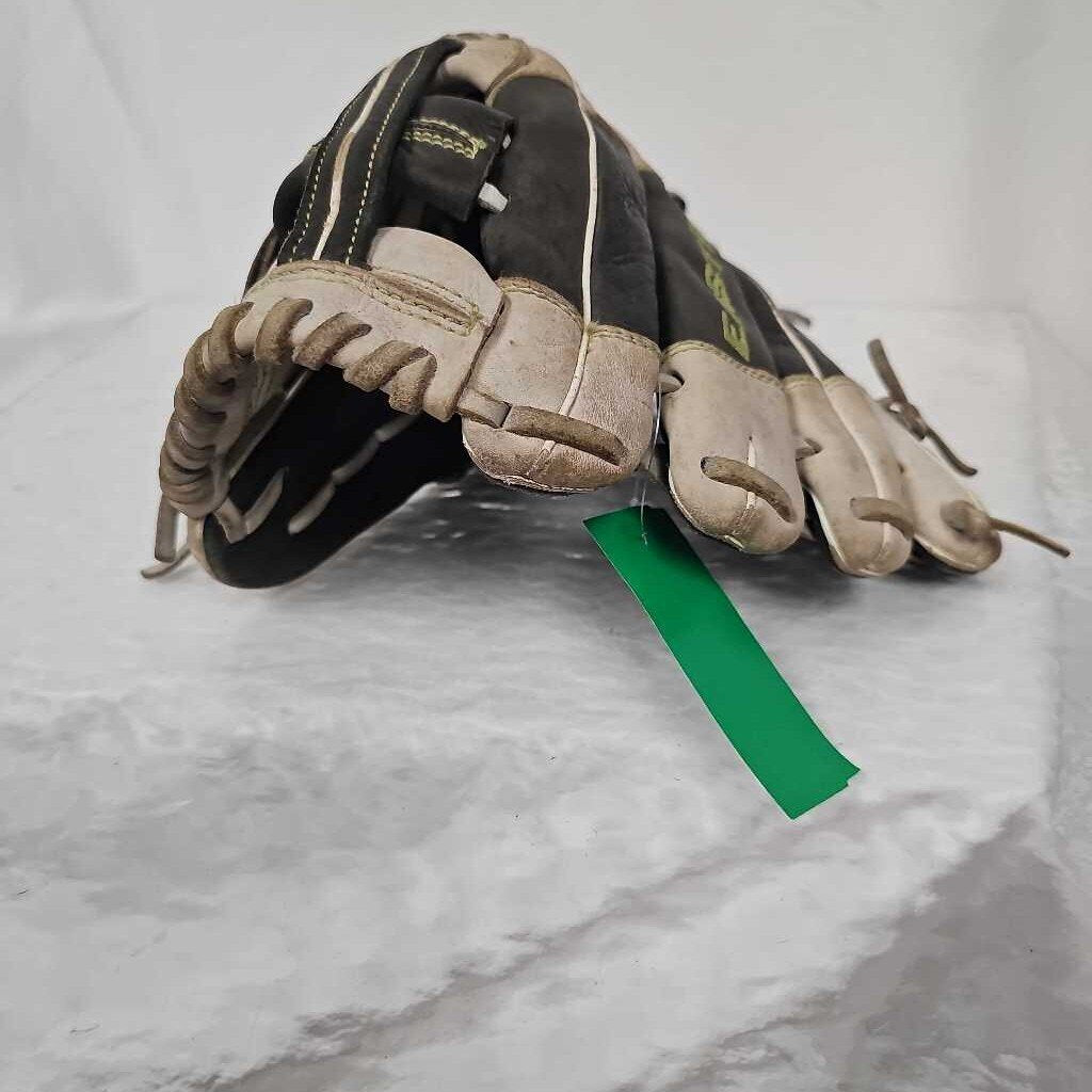Easton Synergy Elite Softball Glove, 12" RHT