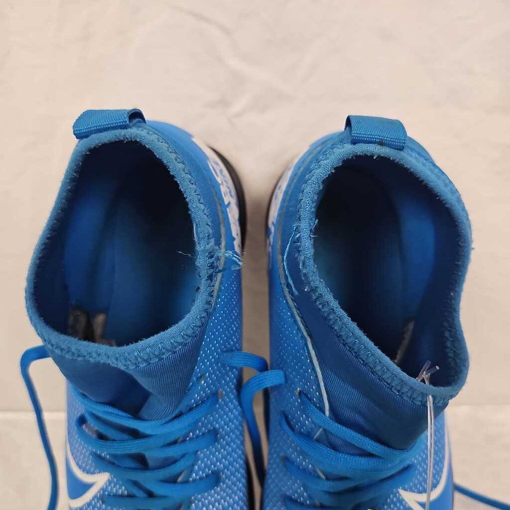 Nike Mercurial Turf Shoes, Size 1.5