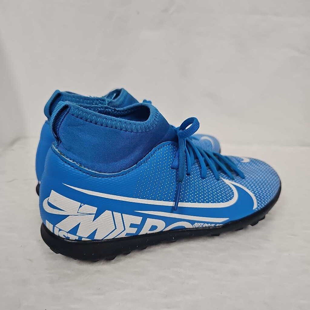 Nike Mercurial Turf Shoes, Size 1.5