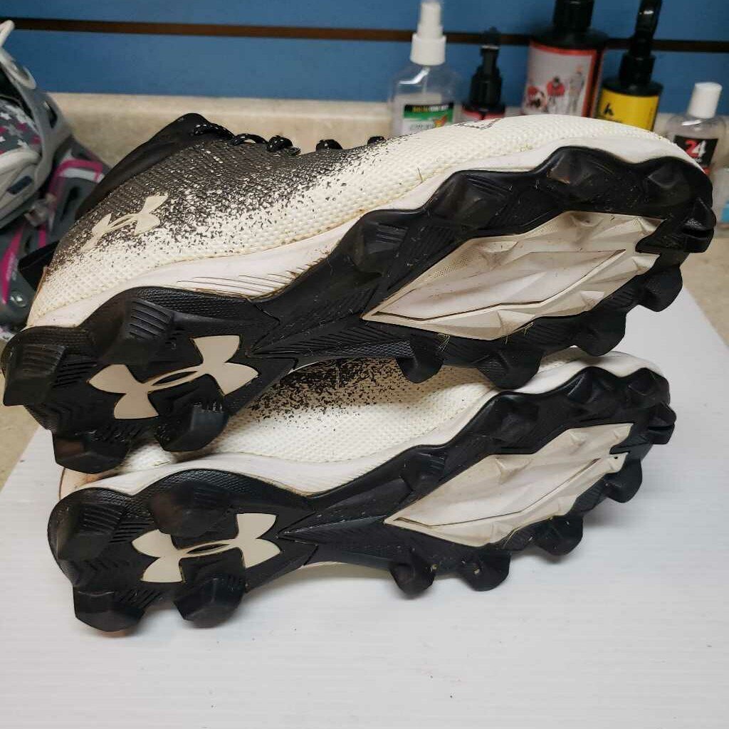 Under Armour Lockdown Football Cleats, Size 8.5