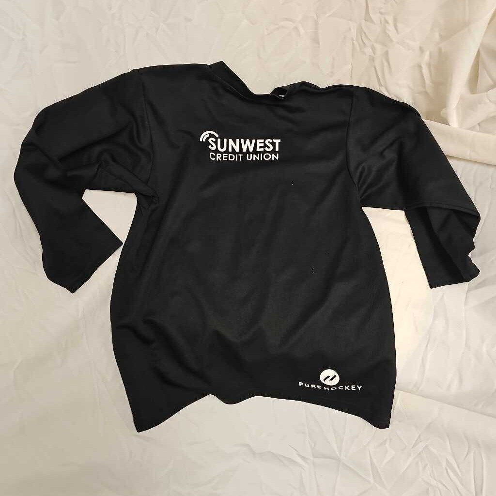 CCM Little Howlers Hockey Jersey, Size Junior Small/Medium