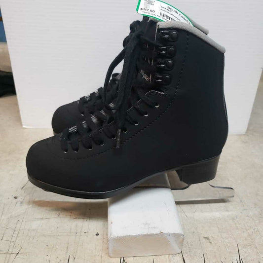 Jackson Mystique Boy's Figure Skates, Size 3.5