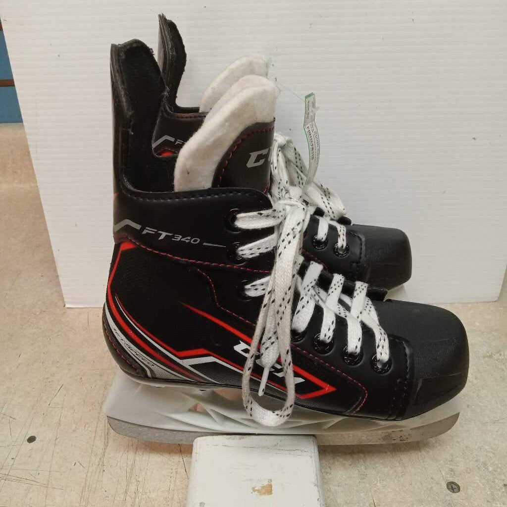 CCM Jetspeed FT340 Junior Hockey SKates, Size 1