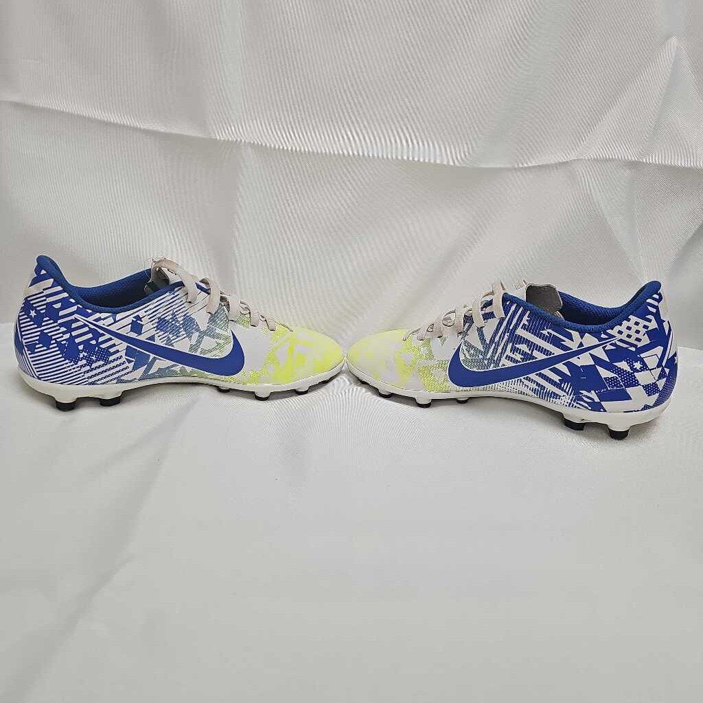 Nike Neymar Jr. x Mercurial Vapor 13 Club Soccer Cleats, Size 4