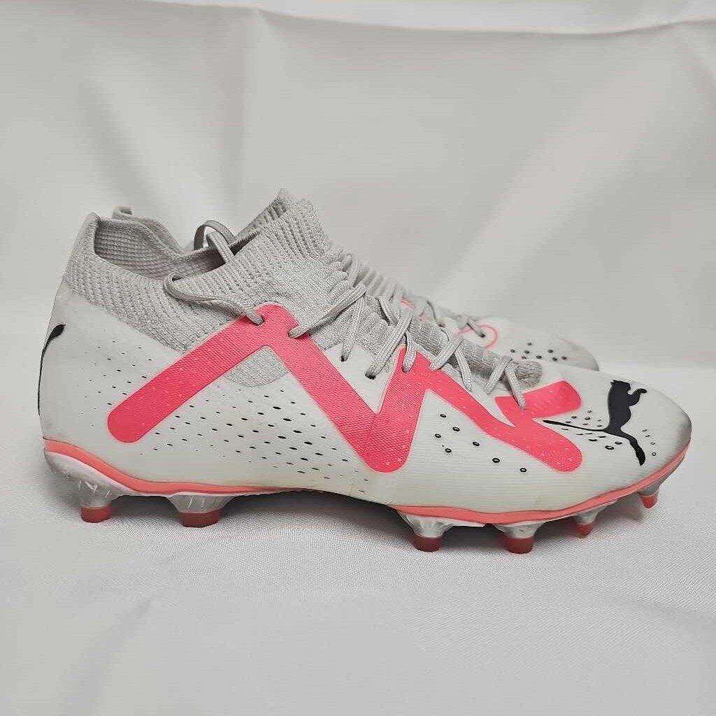Puma Future Soccer Cleats, Women's Size 7.5