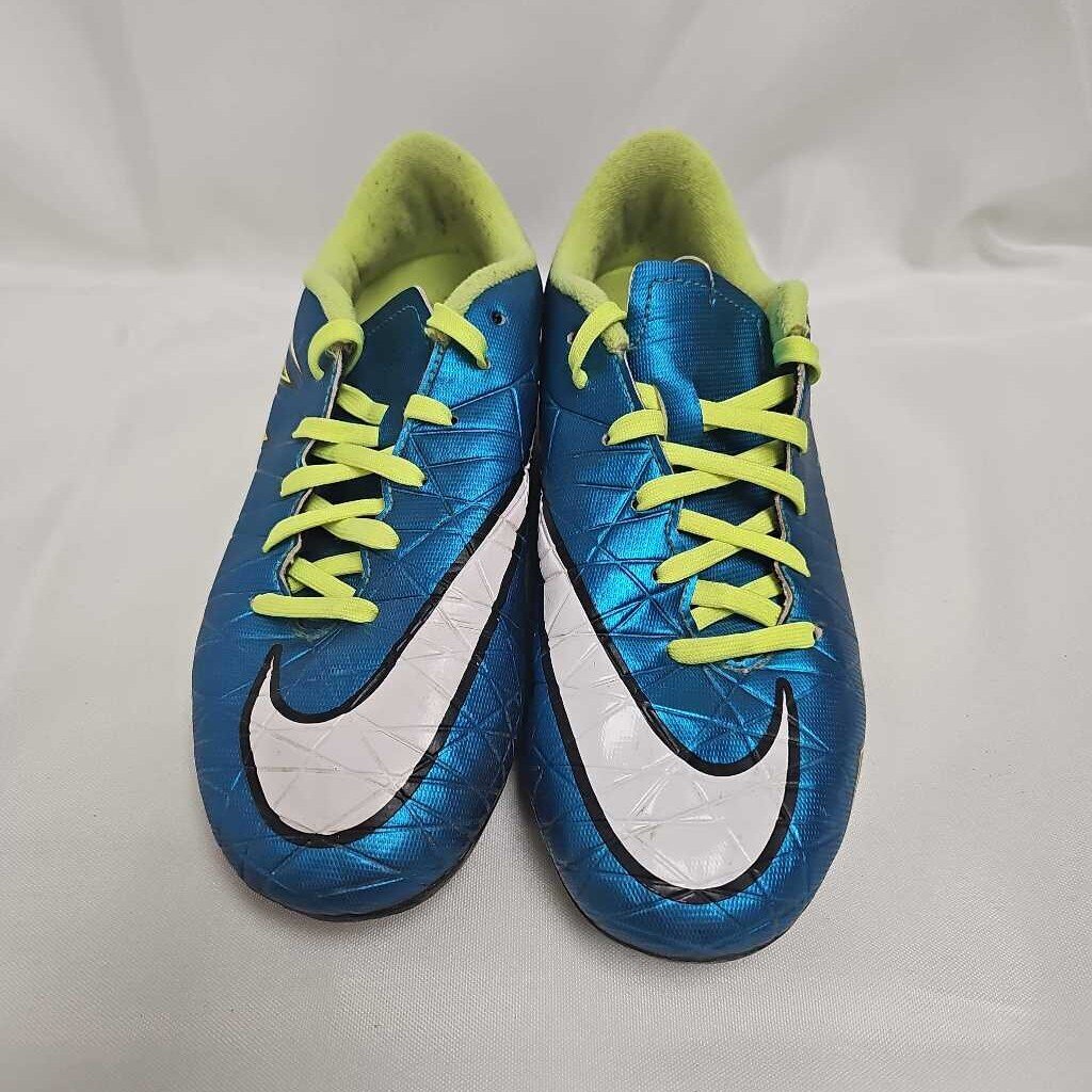 Nike HyperVenom Soccer Cleats, Size 4