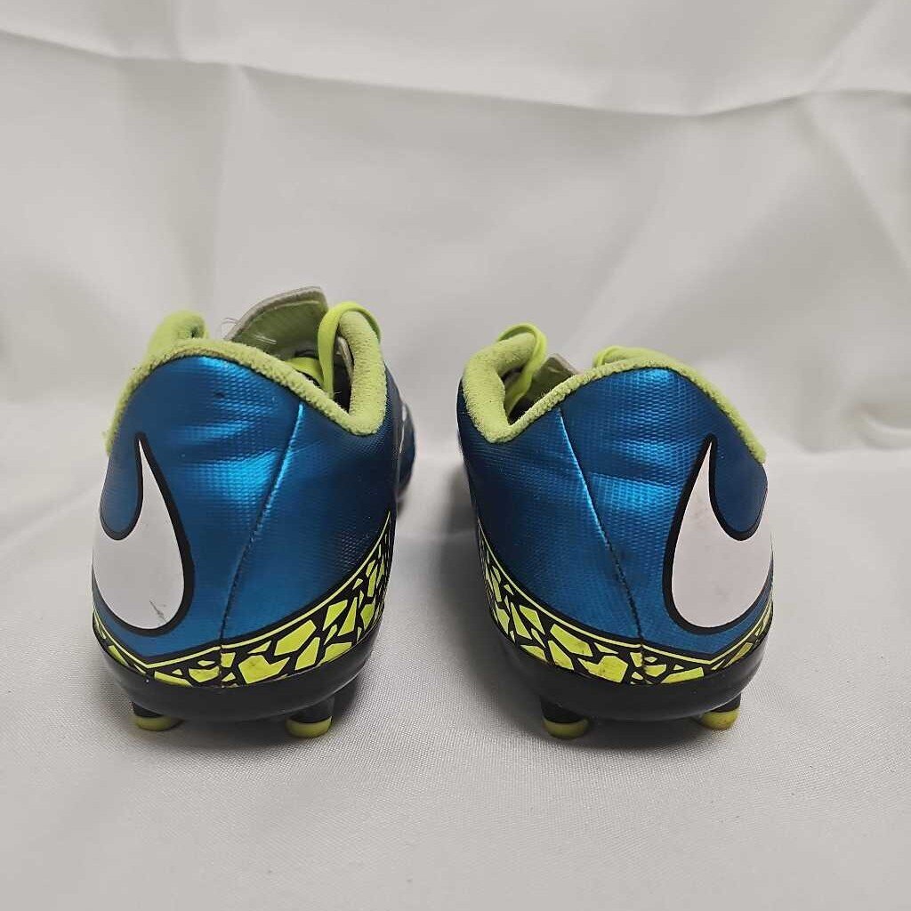 Nike HyperVenom Soccer Cleats, Size 4
