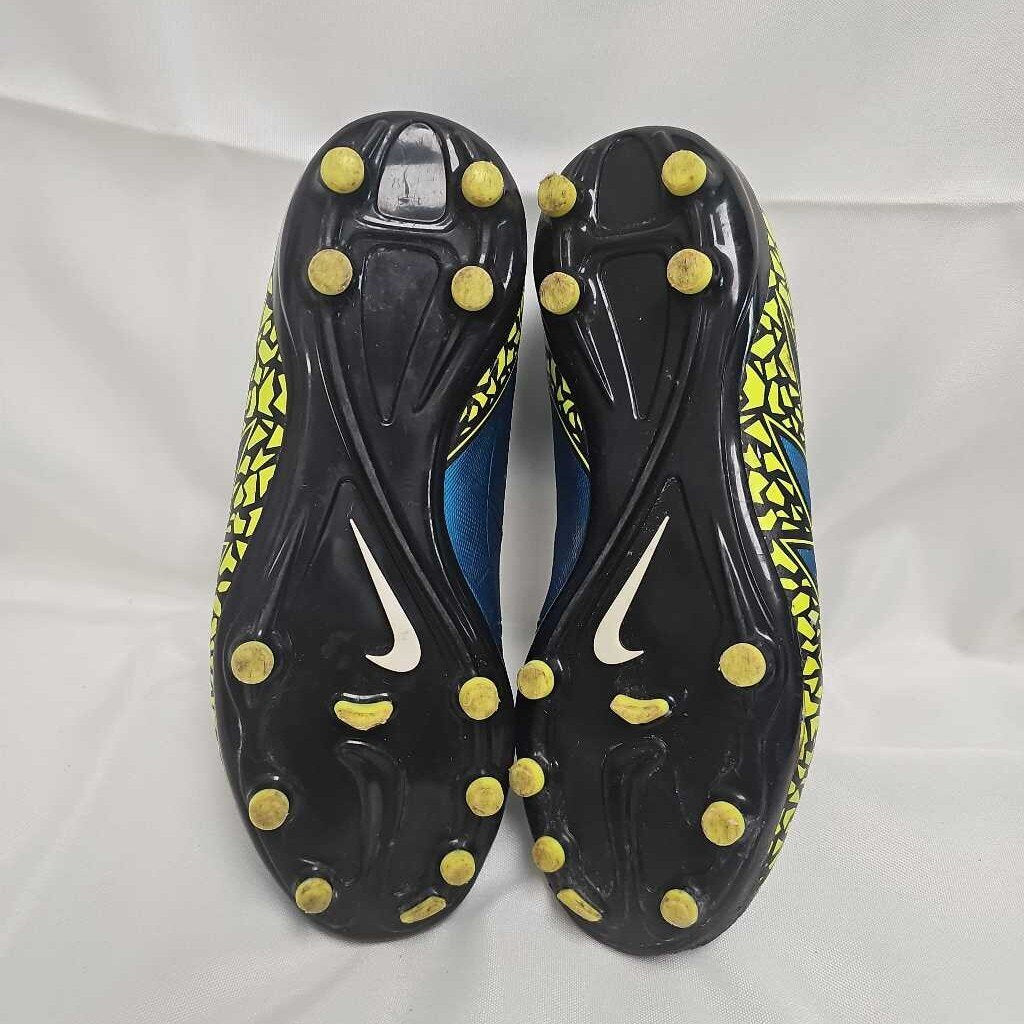 Nike HyperVenom Soccer Cleats, Size 4