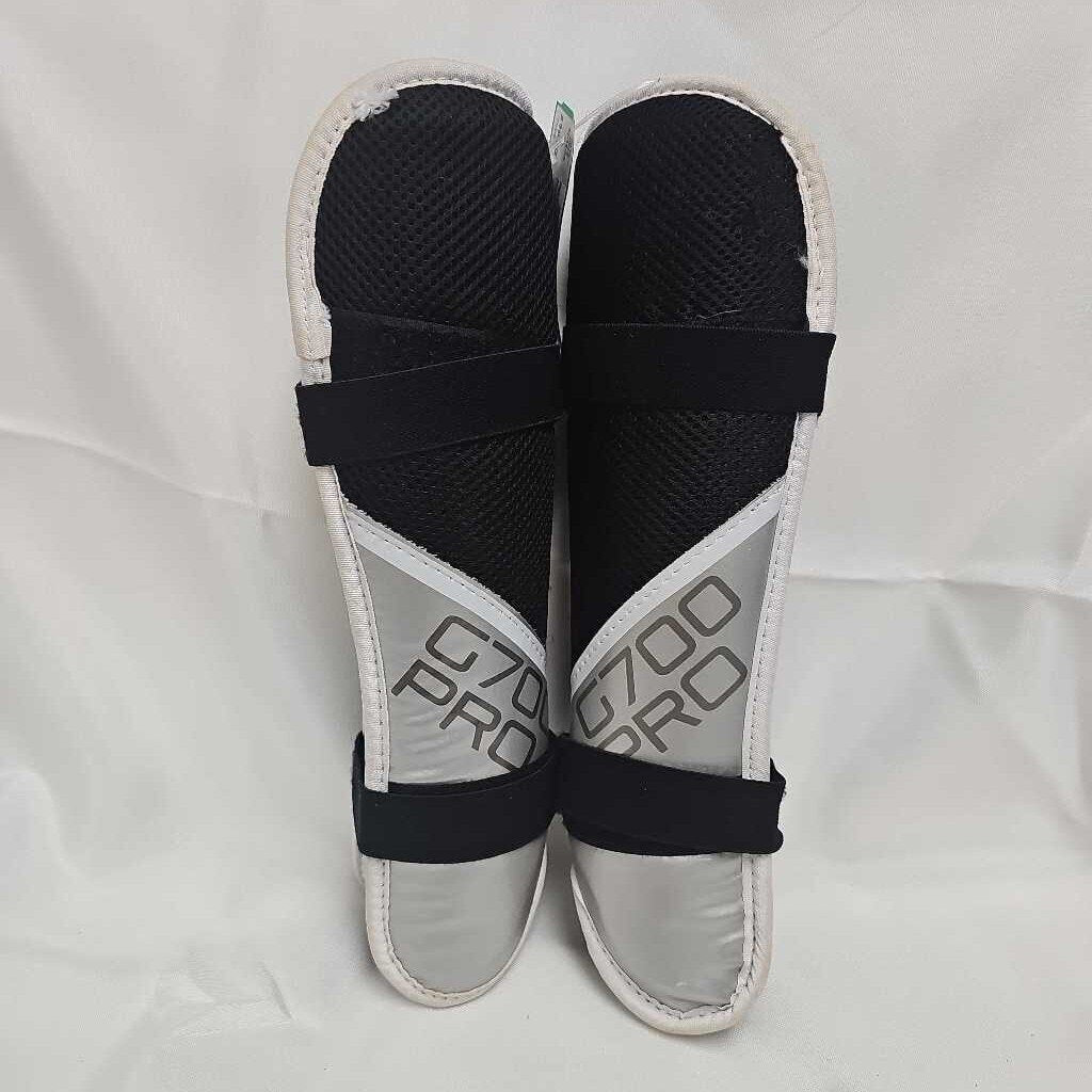 Grays G700 Pro Field Hockey Shin Guards, Size Small