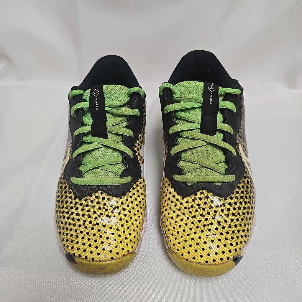 Nike DIamond Alpha Youth Baseball Softball Cleats, Size 3.5